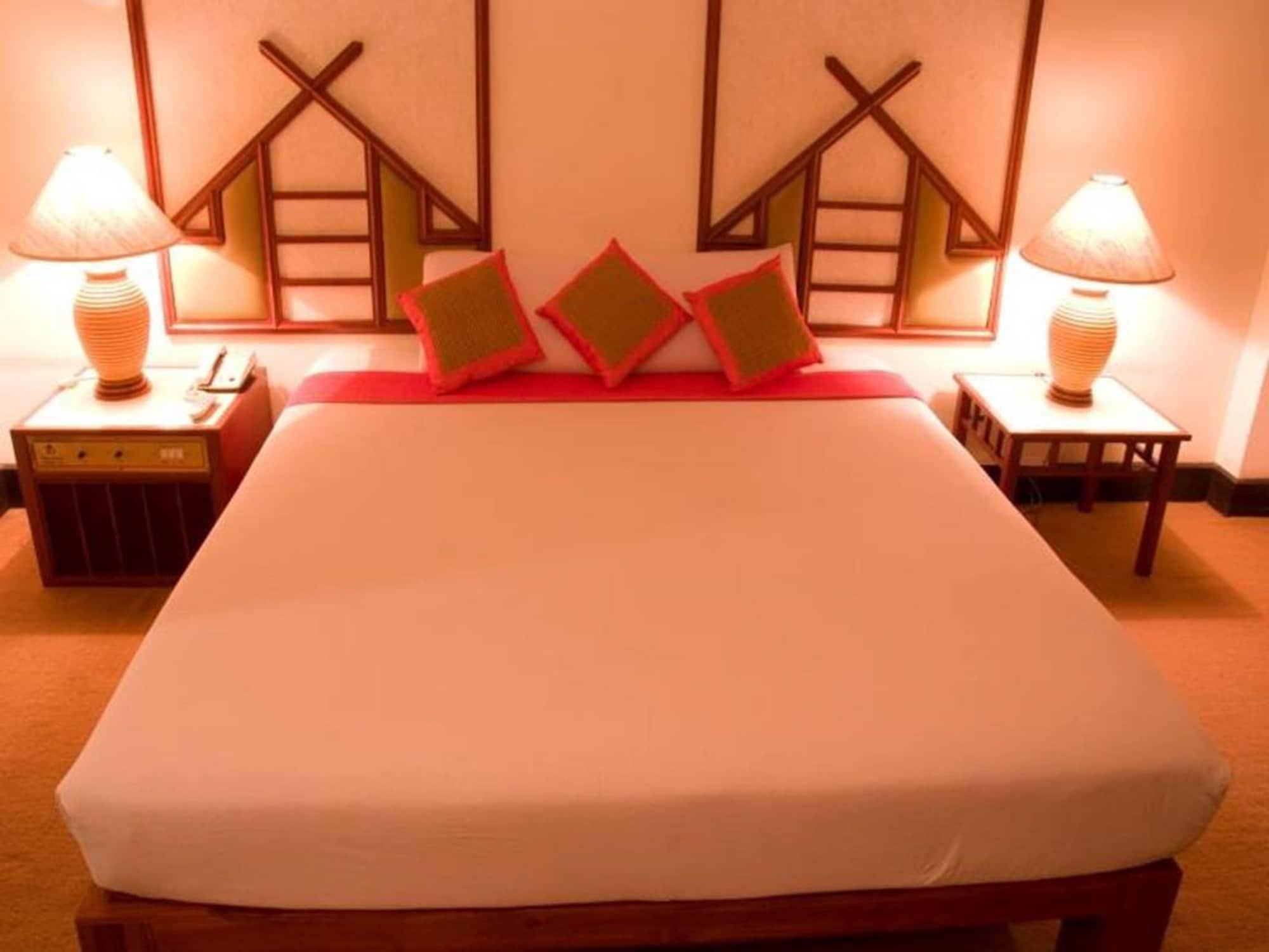 Seeharaj Hotel Uttaradit Zewnętrze zdjęcie