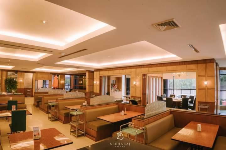 Seeharaj Hotel Uttaradit Zewnętrze zdjęcie