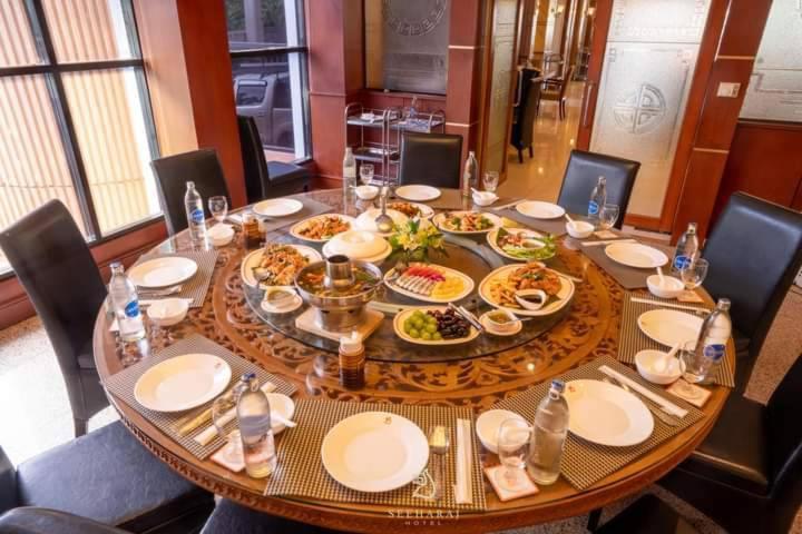 Seeharaj Hotel Uttaradit Zewnętrze zdjęcie