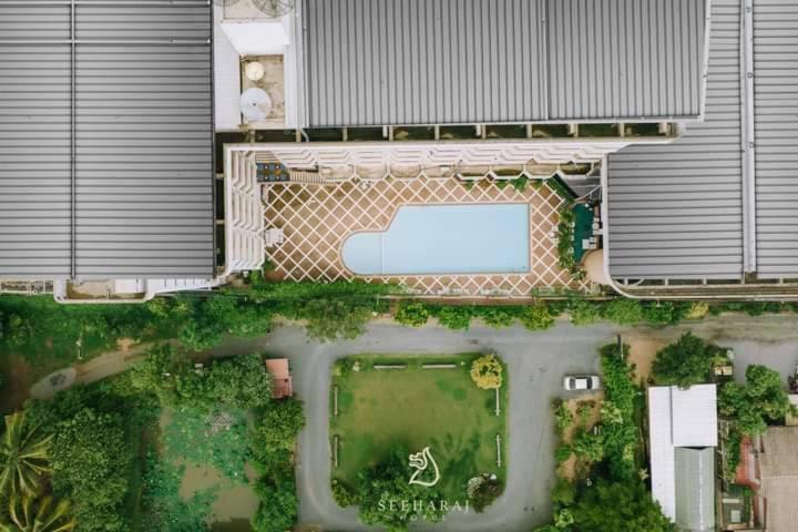 Seeharaj Hotel Uttaradit Zewnętrze zdjęcie