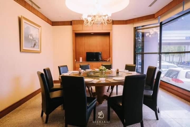 Seeharaj Hotel Uttaradit Zewnętrze zdjęcie