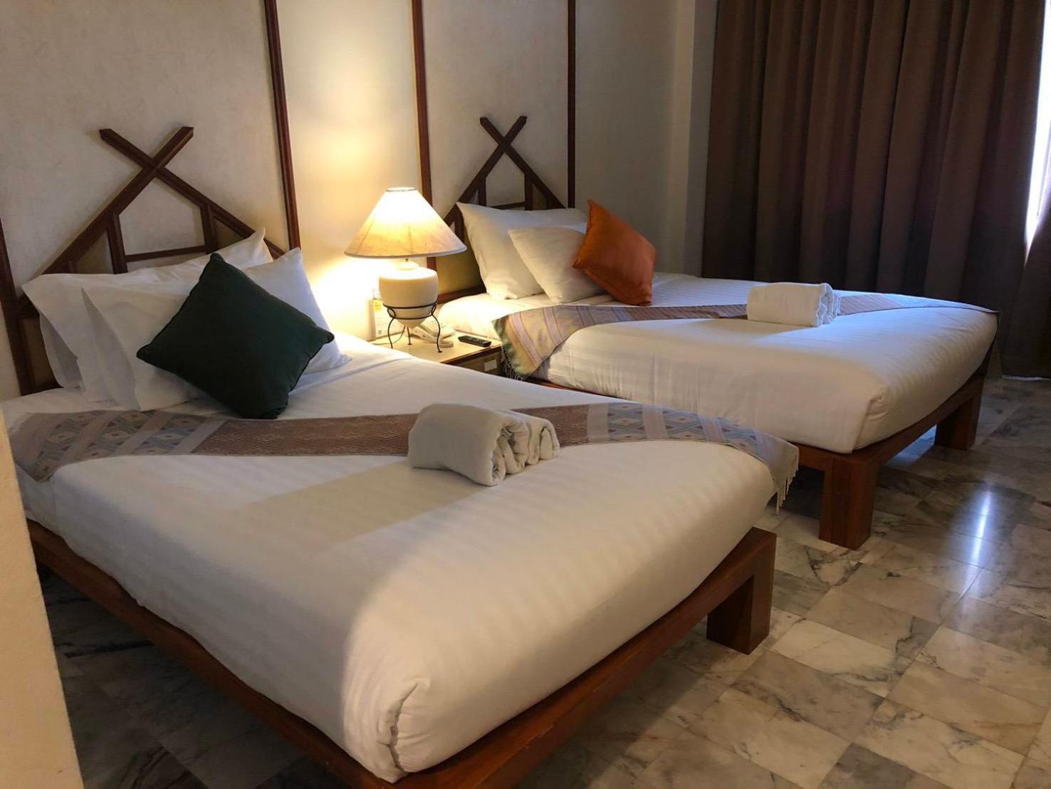 Seeharaj Hotel Uttaradit Zewnętrze zdjęcie