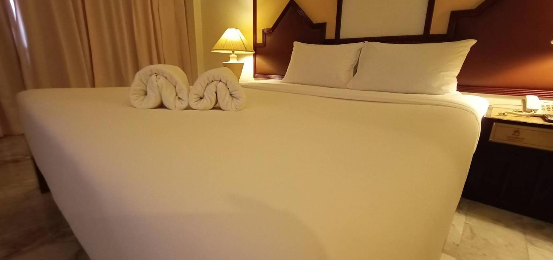 Seeharaj Hotel Uttaradit Zewnętrze zdjęcie