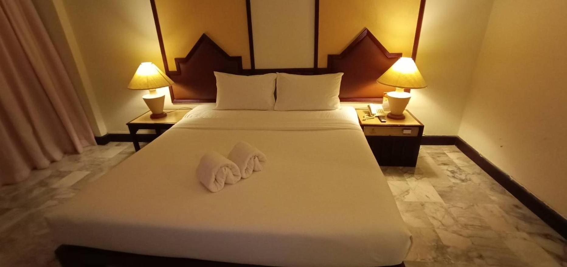 Seeharaj Hotel Uttaradit Zewnętrze zdjęcie