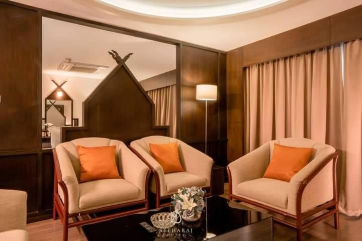 Seeharaj Hotel Uttaradit Zewnętrze zdjęcie