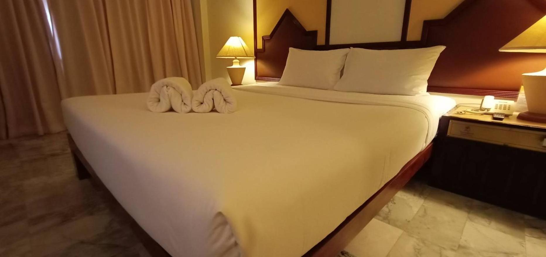 Seeharaj Hotel Uttaradit Zewnętrze zdjęcie