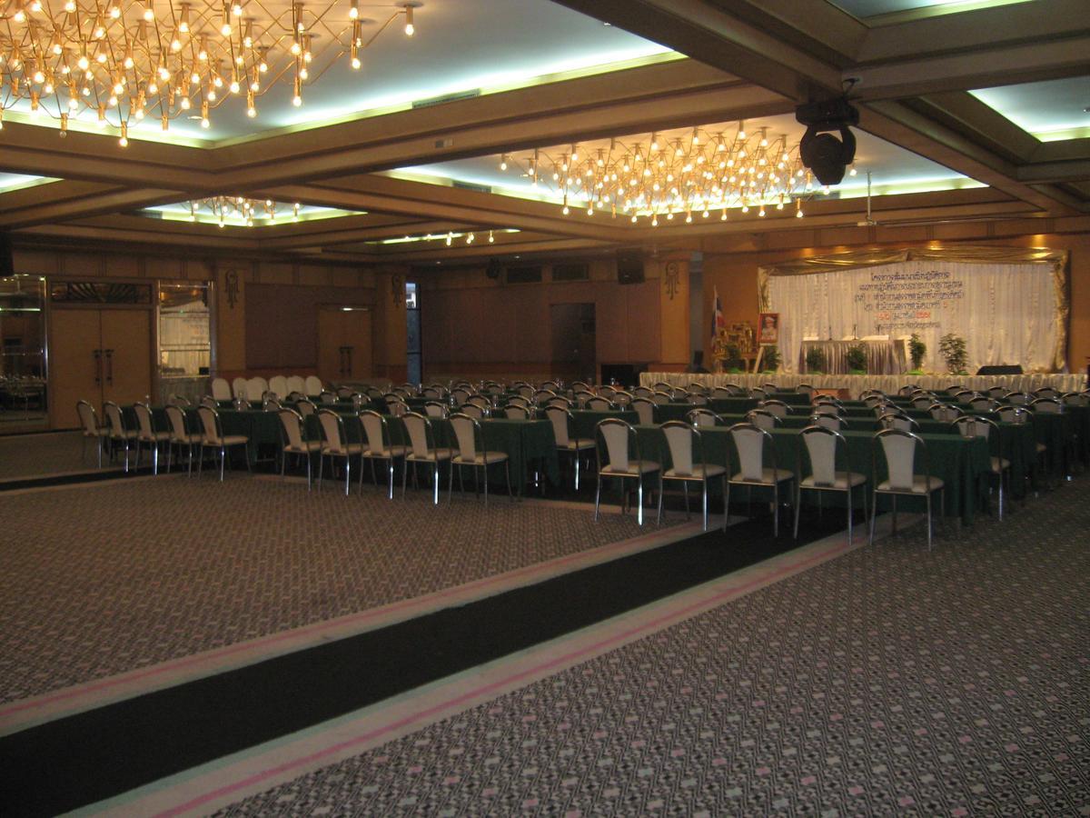 Seeharaj Hotel Uttaradit Zewnętrze zdjęcie