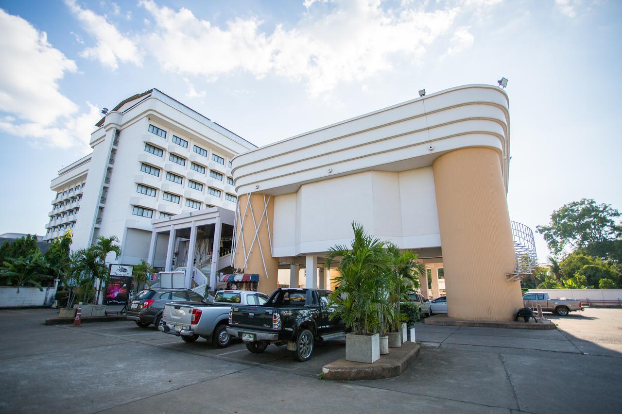 Seeharaj Hotel Uttaradit Zewnętrze zdjęcie