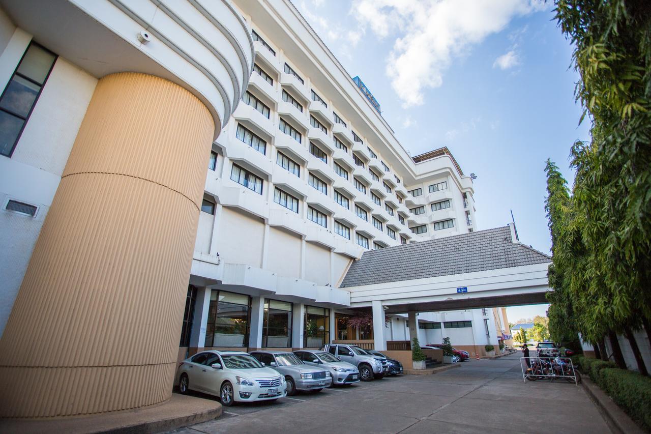 Seeharaj Hotel Uttaradit Zewnętrze zdjęcie